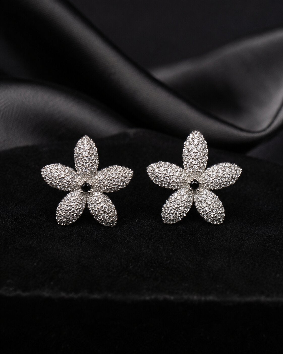 Petalia Bloom Locket & Earrings Set