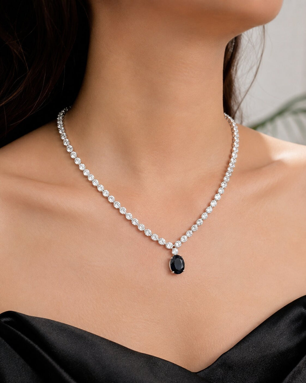 Noir Éclat Crystal Necklace & Earring Set