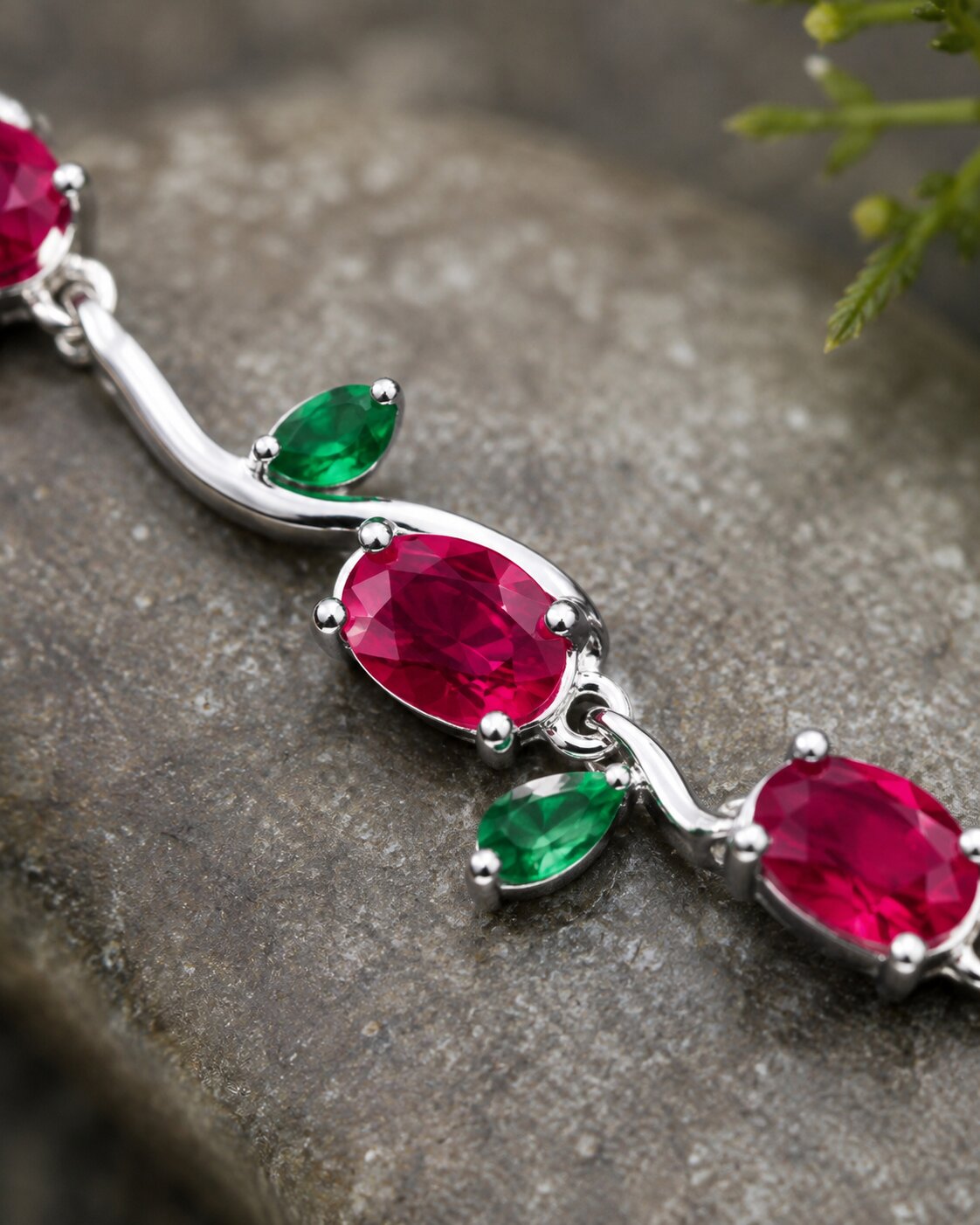 Rouge Vine Bracelet