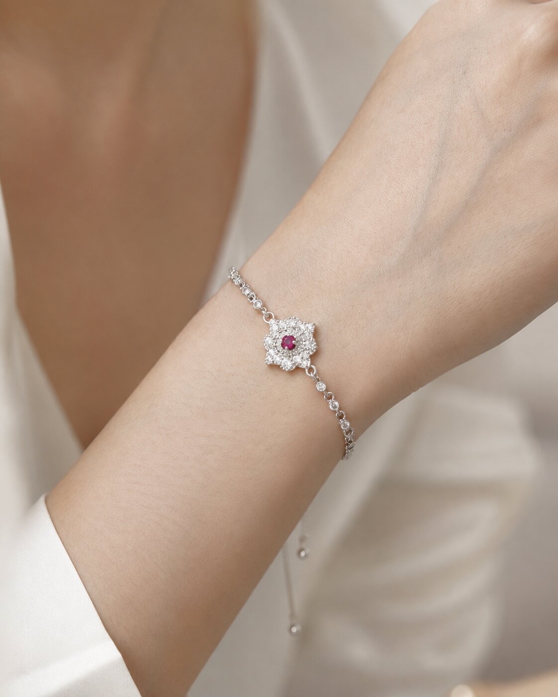 Rosé Celestia Bloom Bracelet