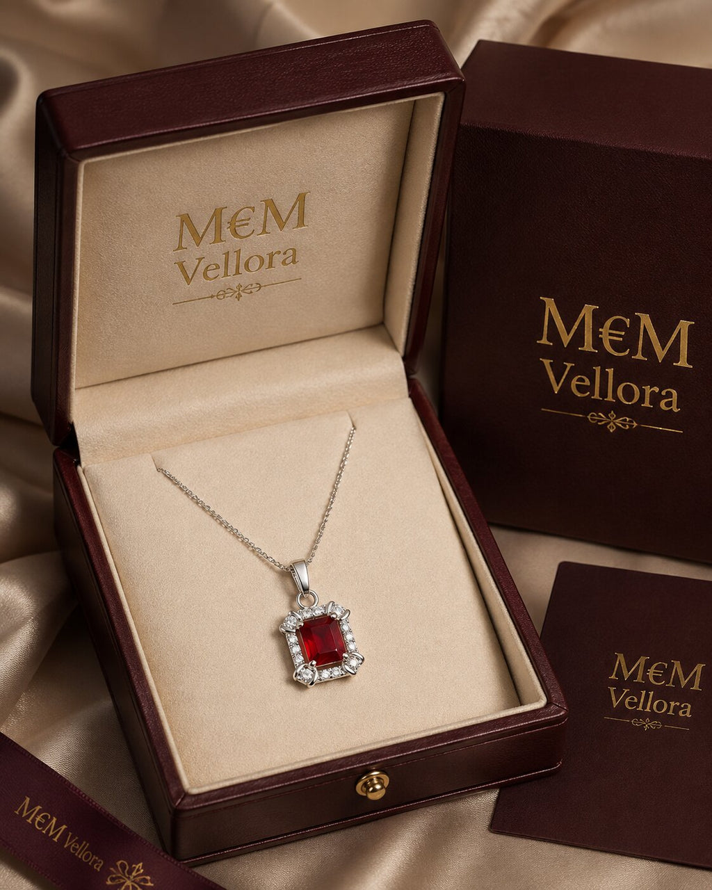 Ruby Éclat Crystal Locket
