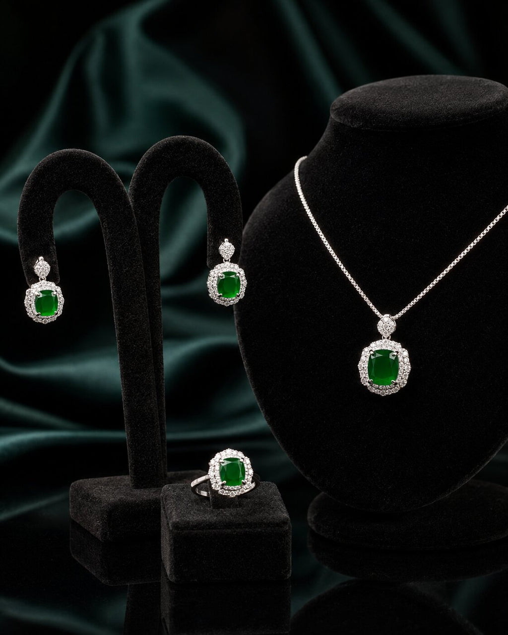 Emerald Royale Jewelry Set