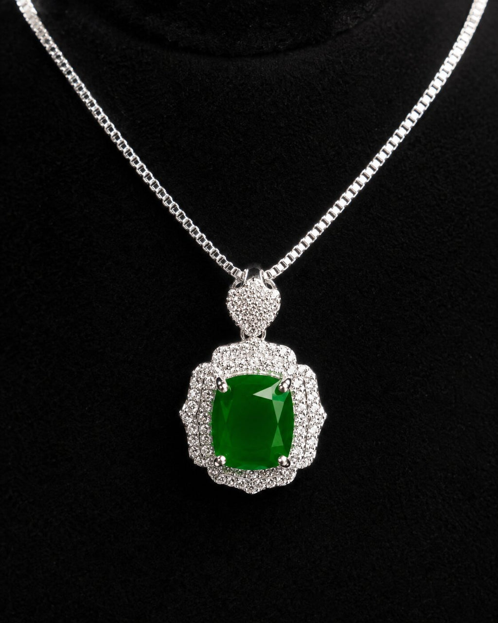 Emerald Royale Jewelry Set