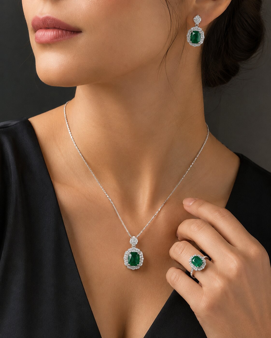 Emerald Royale Jewelry Set